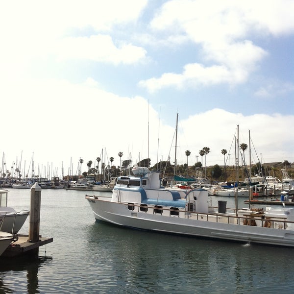 Снимок сделан в Harbor Fish and Chips пользователем Anne Q. 5/15/2013