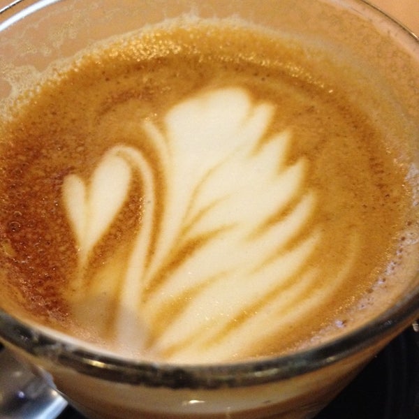 Das Foto wurde bei Top Brew Coffee Bar von Putz am 12/8/2013 aufgenommen