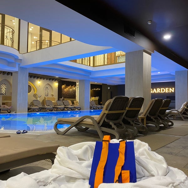 Multi Grand Pharaon Hotel бассейн