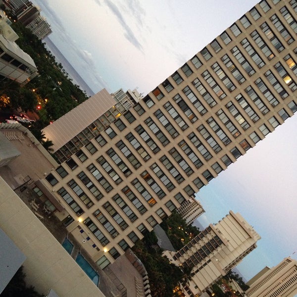 9/23/2013에 Brooks님이 Royal Garden at Waikiki Hotel에서 찍은 사진