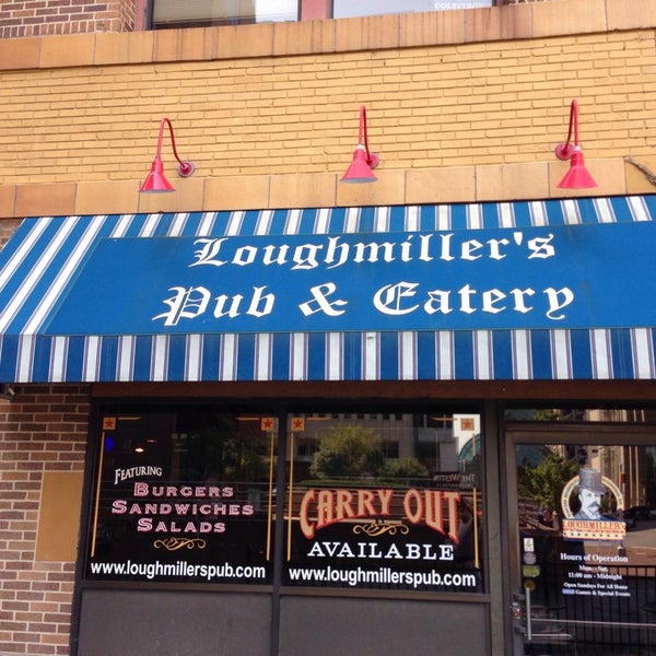 Снимок сделан в Loughmiller&#39;s Pub &amp; Eatery пользователем Tom B. 8/25/2013