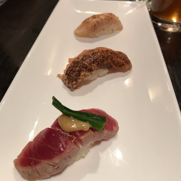 Foto scattata a Sushi of Gari 46 da Tom B. il 9/8/2018