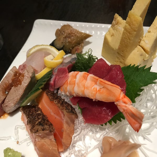 รูปภาพถ่ายที่ Sushi of Gari 46 โดย Tom B. เมื่อ 9/8/2018