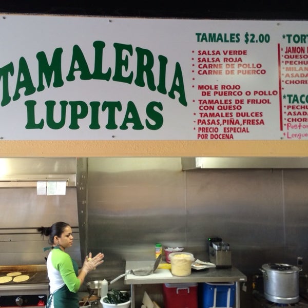 รูปภาพถ่ายที่ Tamaleria Lupitas โดย Tom B. เมื่อ 3/20/2014