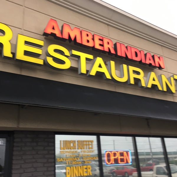 4/30/2016 tarihinde Tom B.ziyaretçi tarafından Amber Indian Restaurant'de çekilen fotoğraf