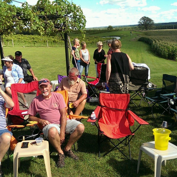 8/21/2016 tarihinde Tim D.ziyaretçi tarafından John Ernest Vineyard &amp; Winery'de çekilen fotoğraf