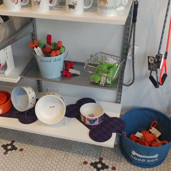 jett and monkey's dog shoppe