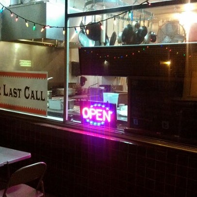 Foto scattata a The Last Call da Troy R. il 11/28/2012