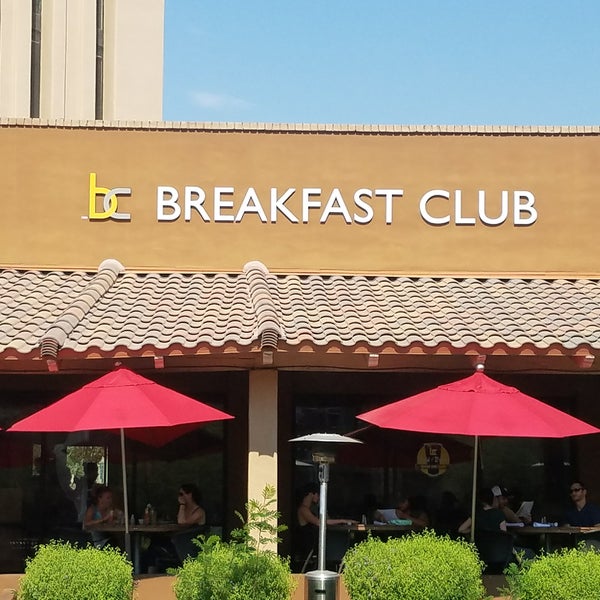 6/24/2017 tarihinde Jameeziyaretçi tarafından Breakfast Club'de çekilen fotoğraf