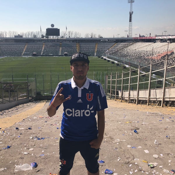 Das Foto wurde bei Estadio Monumental David Arellano von Nivaar am 8/26/2018 aufgenommen