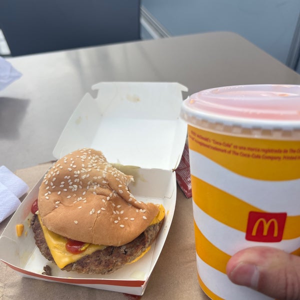 Patio de Comidas Mall Costanera Center