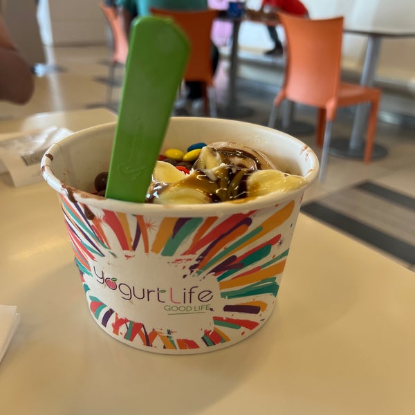 Patio de Comidas Mall Costanera Center