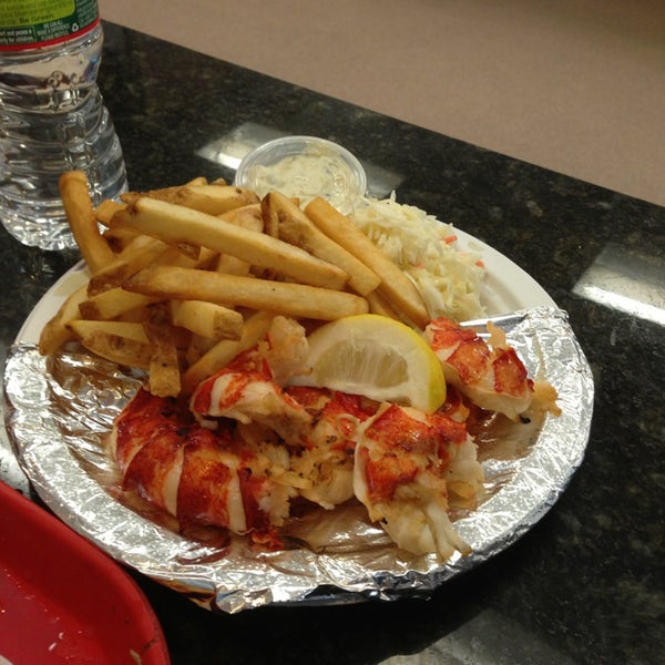3/10/2013에 Adam N.님이 Lobster Tail에서 찍은 사진