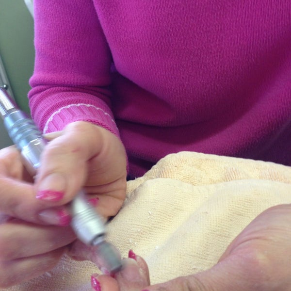 Gail's Nails Nail Salon in Bandera