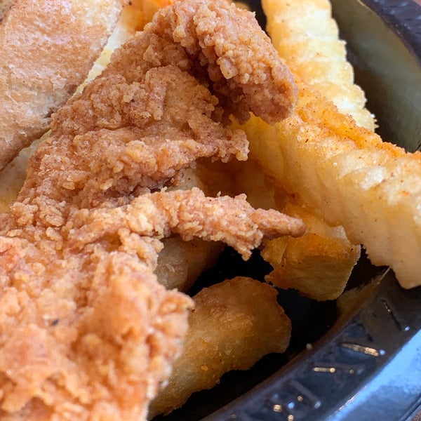 Photos At Zaxby S Chicken Fingers Buffalo Wings 1 Tip