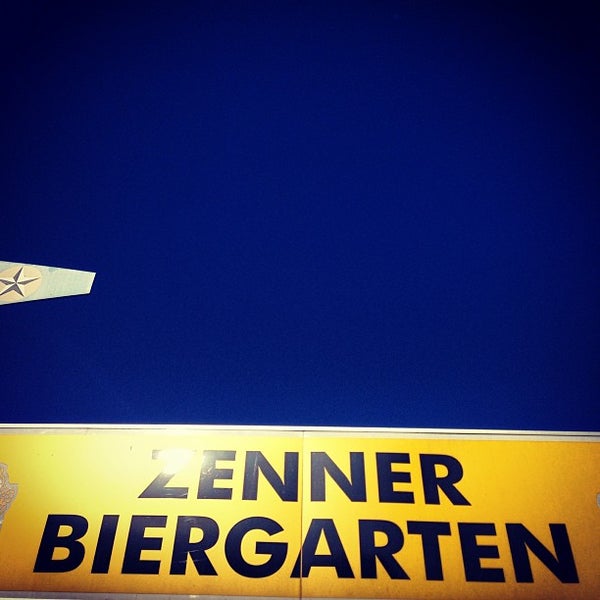 7/7/2013にJorge D.がZenner Biergartenで撮った写真