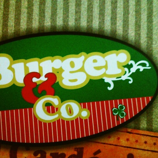 11/12/2013에 César F.님이 Hamburgueria Burger &amp; Co.에서 찍은 사진