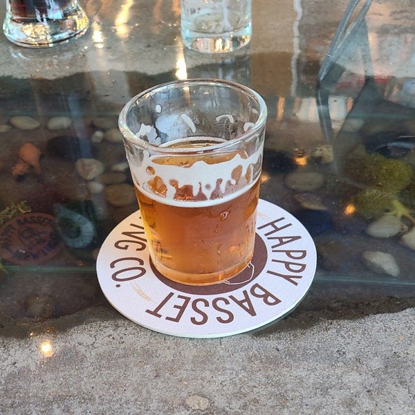 Photo taken at Happy Basset Brewing Company by Eric S. on 7/5/2021