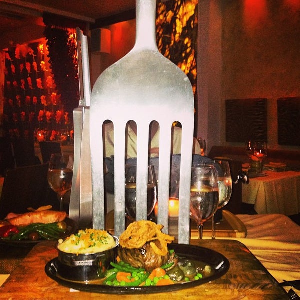 Barton G. The Restaurant FlamingoLummus 1427 West Ave