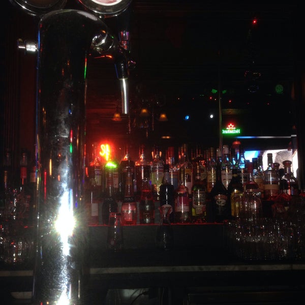 Photo taken at The Hudson Bar by Vladimir D. on 1/14/2015