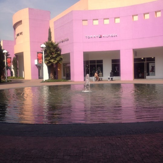 Premium Outlets Punta Norte - Centro comercial de descuentos en  Fraccionamiento Hacienda del Parque