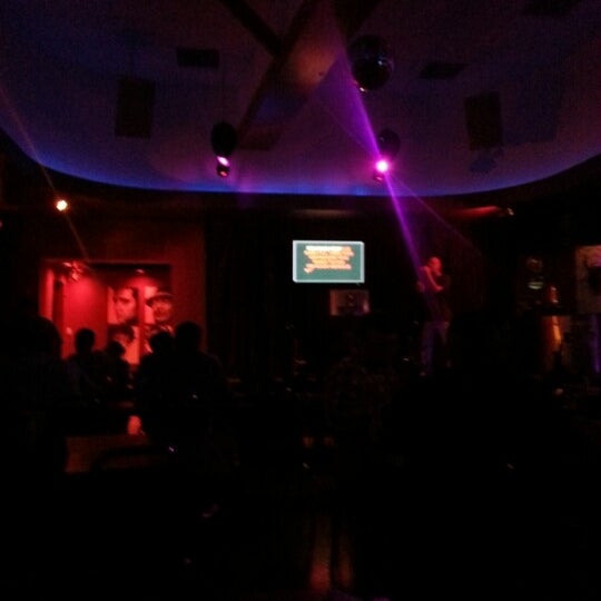 รูปภาพถ่ายที่ Glitter Karaoke โดย Valentina Ginger347 D. เมื่อ 11/11/2012