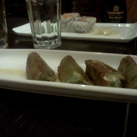 4/15/2012 tarihinde Sara G.ziyaretçi tarafından Iron Sushi'de çekilen fotoğraf