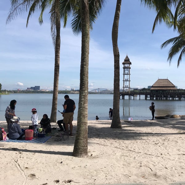 Photos At Pantai Berpasir P5 Beach