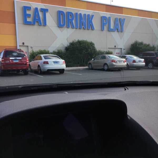 Photo taken at Dave &amp; Buster&#39;s by Paul L. on 8/22/2018