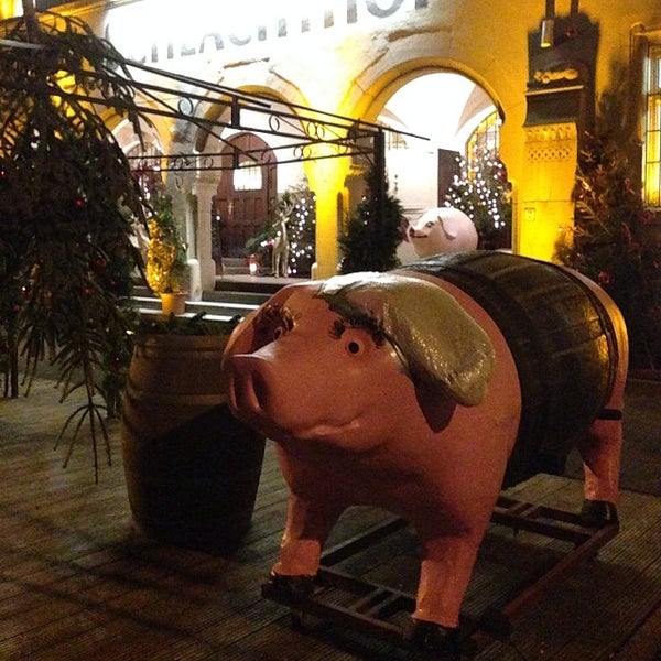รูปภาพถ่ายที่ SchweineMuseum โดย Yuu A. เมื่อ 12/9/2013