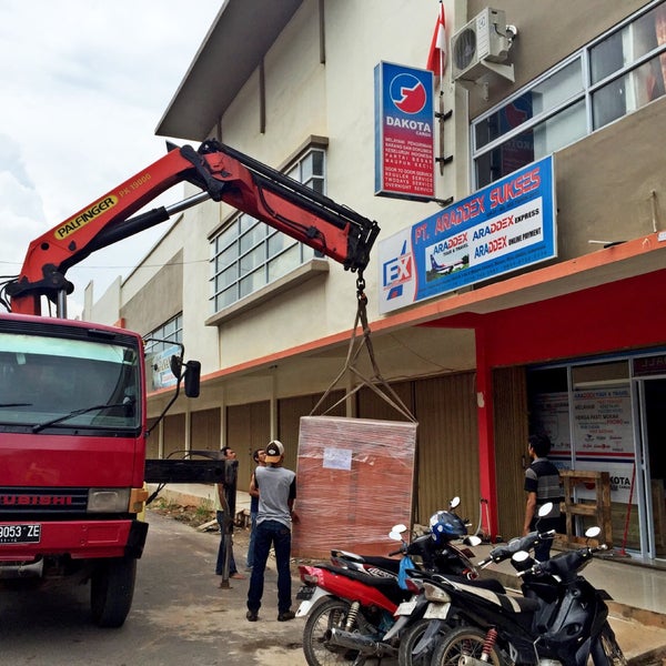 Photos At Dakota Cargo Batam Campaign Office