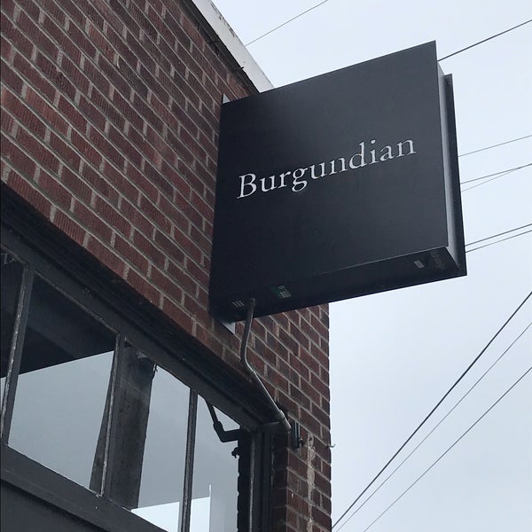 Foto tirada no(a) Burgundian por Judy M. em 1/31/2019