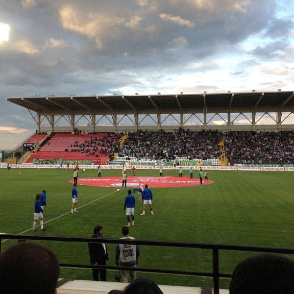 5/13/2013 tarihinde Ahmet B.ziyaretçi tarafından Manisa 19 Mayıs Stadyumu'de çekilen fotoğraf