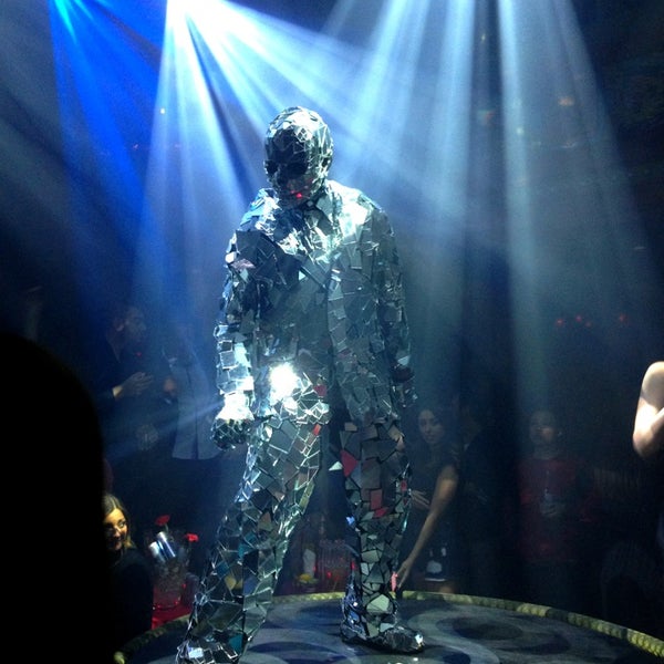 2/15/2013 tarihinde Hailey O.ziyaretçi tarafından The ACT Nightclub Las Vegas'de çekilen fotoğraf