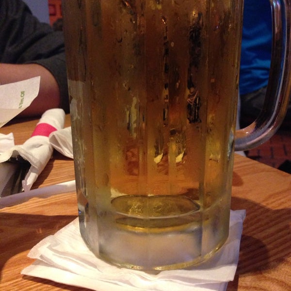 Photo taken at Chili&#39;s Grill &amp; Bar by Brittaney P. on 3/4/2014