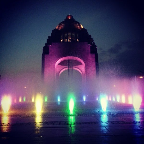 Photo taken at Monumento a la Revolución Mexicana by Jahaziel I. on 3/9/2013