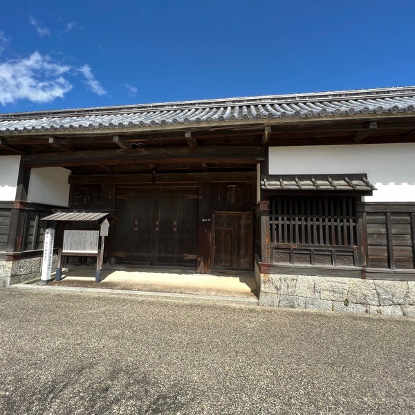 香川家長屋門 史跡と保護遺跡