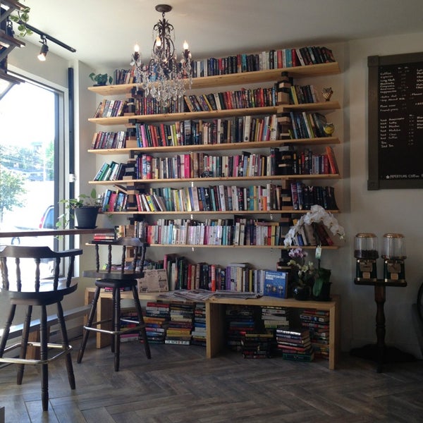 8/10/2013 tarihinde Richard E.ziyaretçi tarafından Aperture Coffee Bar'de çekilen fotoğraf