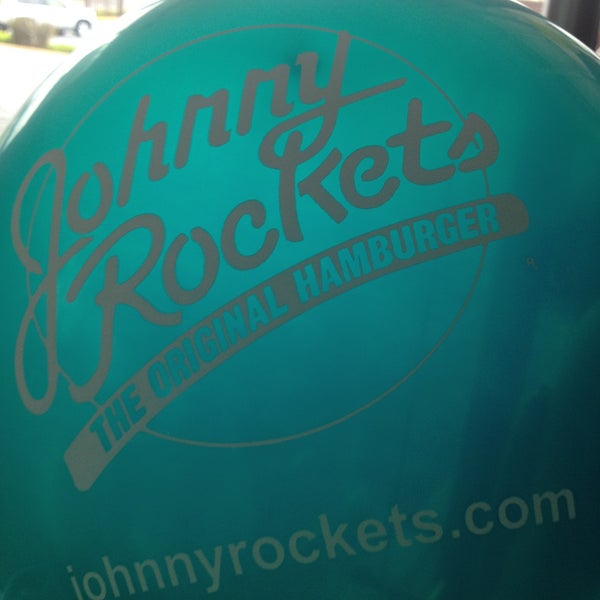 Foto tirada no(a) Johnny Rockets por Mauricio M. em 11/3/2013