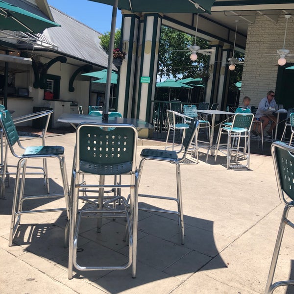 Foto tirada no(a) McGuire&#39;s Irish Pub of Destin por Lindsay G. em 6/29/2021