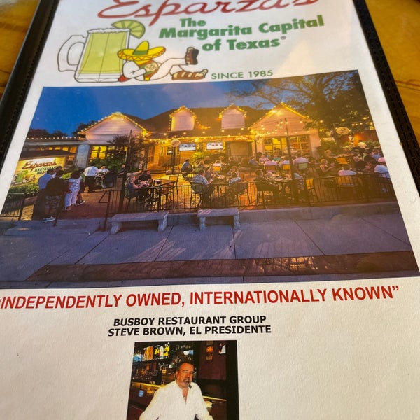 Foto diambil di Esparza&#39;s Restaurante Mexicano oleh Lindsay G. pada 3/19/2022