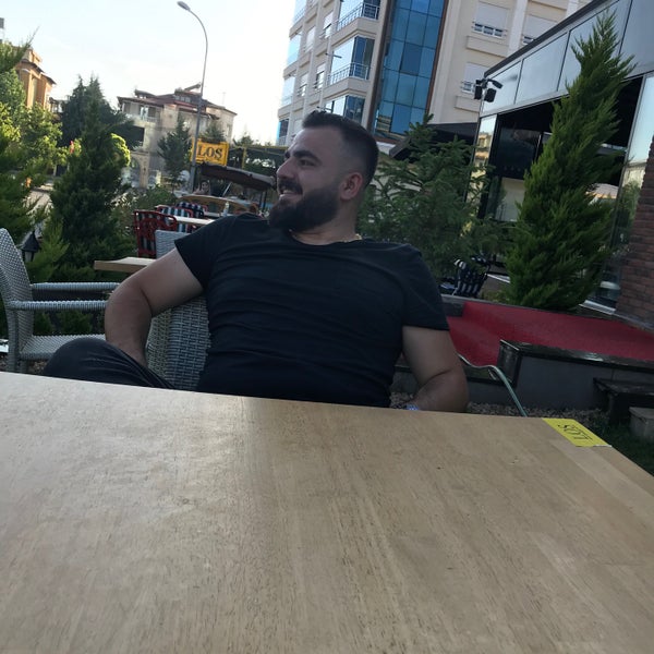 Das Foto wurde bei Loş Lounge von Burak Murat K. am 6/21/2020 aufgenommen