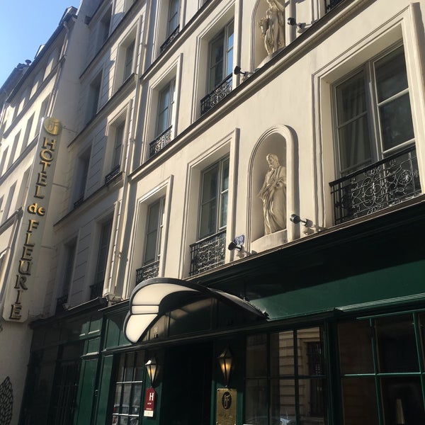 Photo taken at Hôtel de Fleurie by Chie on 2/18/2018