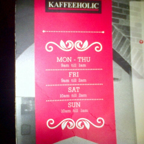 รูปภาพถ่ายที่ Kaffeeholic Coffee โดย Franz D. เมื่อ 12/29/2012