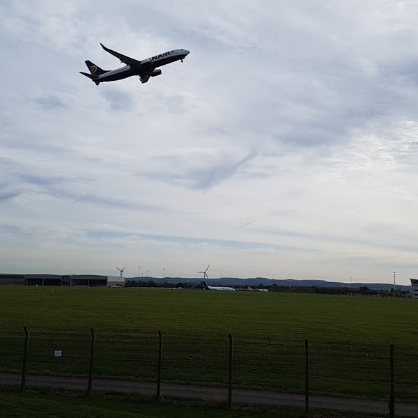 Das Foto wurde bei East Midlands Airport (EMA) von Brett D. am 10/7/2018 aufgenommen