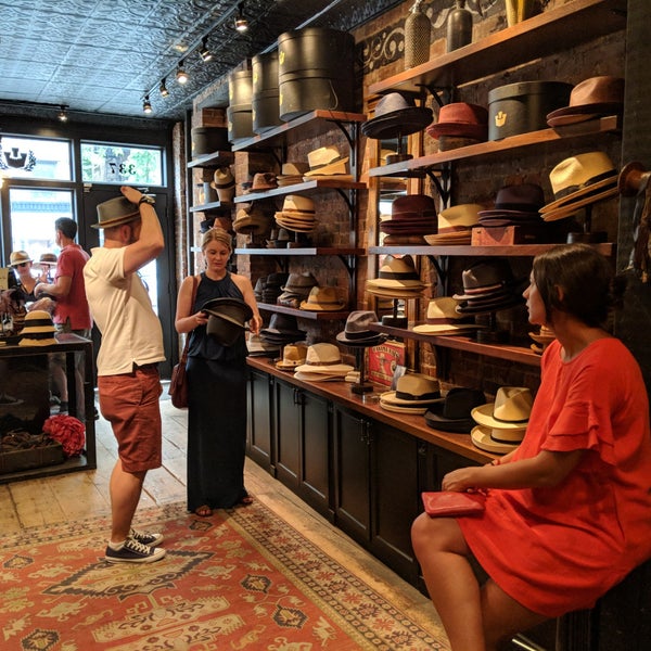 7/1/2018 tarihinde Ilian G.ziyaretçi tarafından Goorin Bros. Hat Shop - West Village'de çekilen fotoğraf
