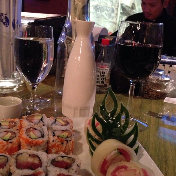 1/24/2014 tarihinde Brooke F.ziyaretçi tarafından Tasty Thai &amp; Sushi'de çekilen fotoğraf