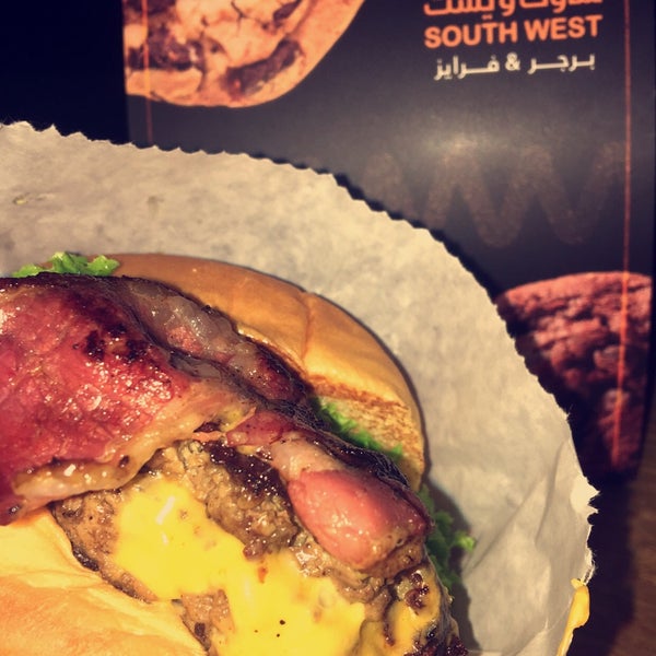 Снимок сделан в South West ( Burger &amp; Fries ) пользователем Sulimoon 11/25/2017