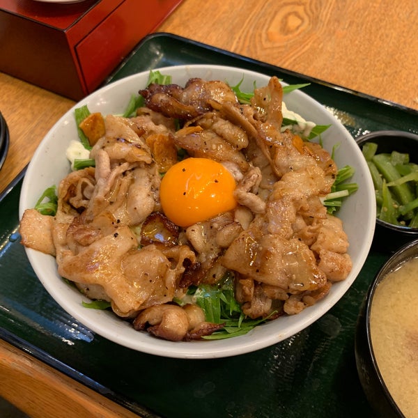 新橋ガード下横丁 2 Tavsiye 新橋ガード下横丁 2 Tavsiye