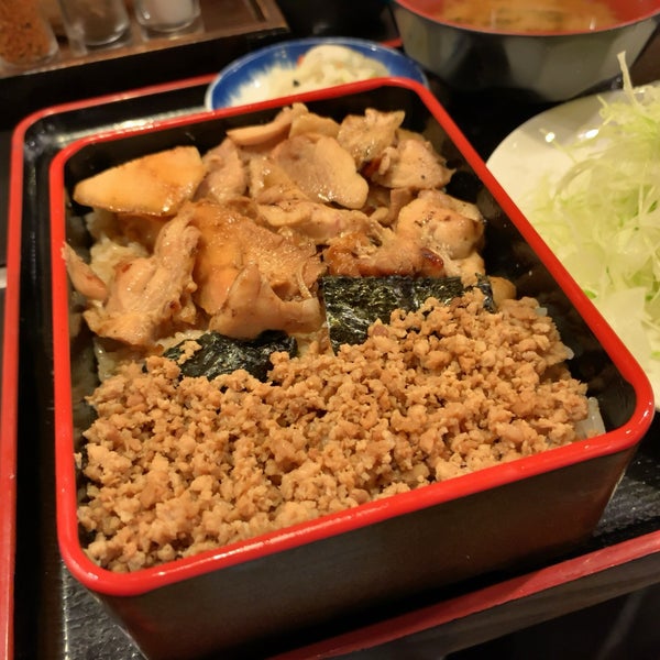八重洲 とり安 Restaurante De Yakitori En 中央区